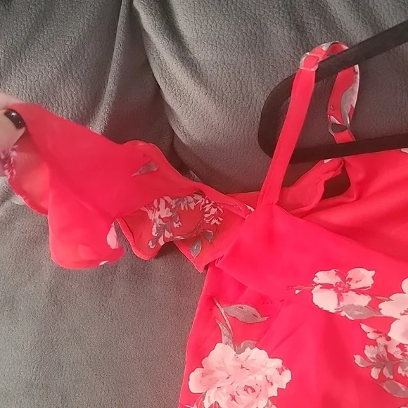 Juniors' Plus Size Speechless Ruffled High-Low Hem Maxi Dress - Picture 4 of 6